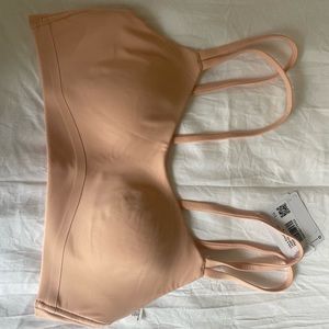 Lululemon like a cloud bra